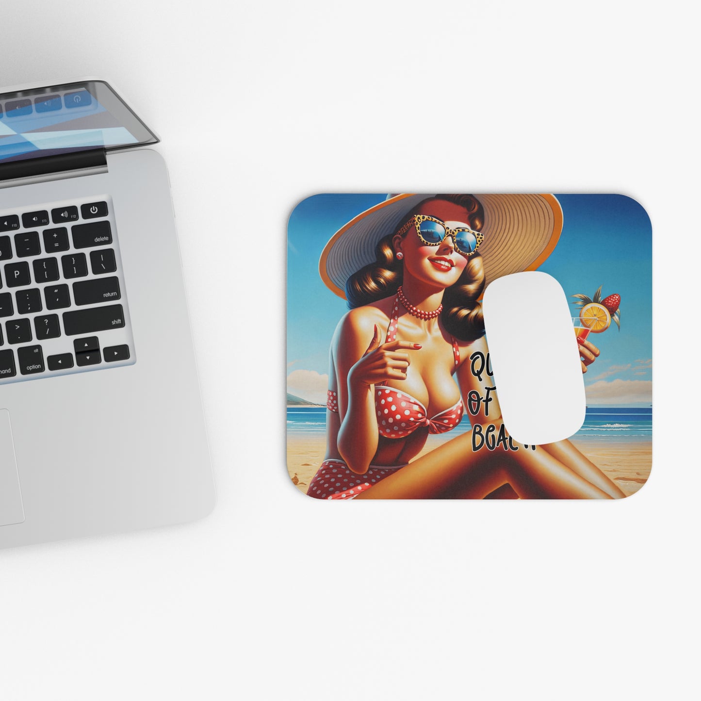 Retro Beach Fun - Queen Of The Beach - Mouse Pad (Rectangle)